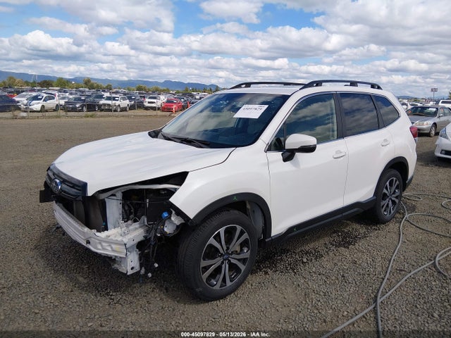 Subaru Forester Limited 2024 JF2SKAKC0RH497731 Image 2
