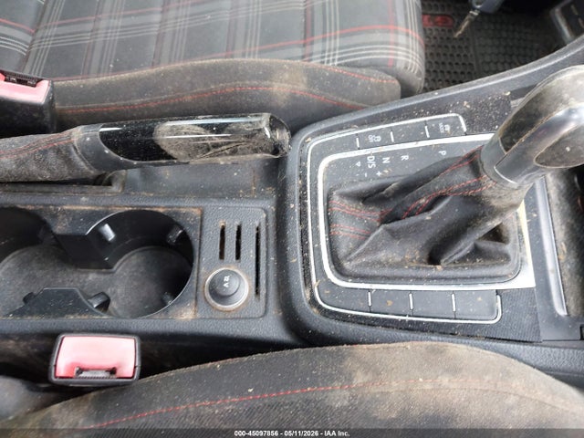 2015 Volkswagen Golf Gti 2.0t S 4-door მანქანა იყიდება აუქციონზე, vin: 3VW4T7AU0FM064478, აუქციონის ნომერი: 45097856