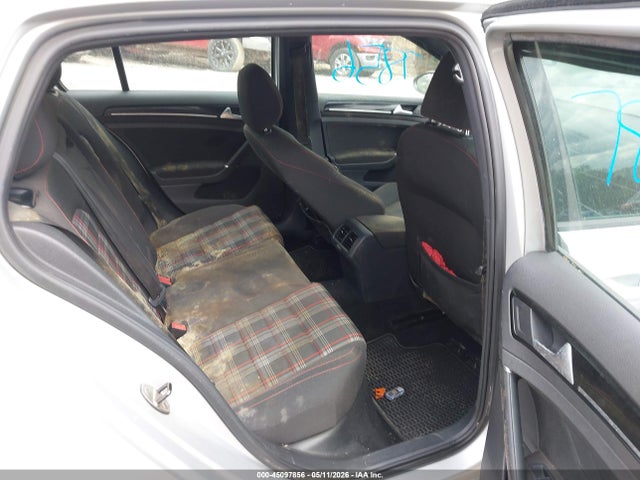 2015 Volkswagen Golf Gti 2.0t S 4-door მანქანა იყიდება აუქციონზე, vin: 3VW4T7AU0FM064478, აუქციონის ნომერი: 45097856