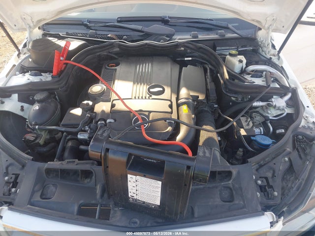 45097873 :رقم المزاد ، WDDGF4HB6CA609284 vin ، 2012 Mercedes-benz C 250 Luxury/sport مزاد بيع