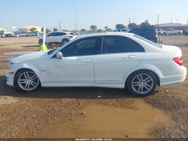 45097873 :رقم المزاد ، WDDGF4HB6CA609284 vin ، 2012 Mercedes-benz C 250 Luxury/sport مزاد بيع