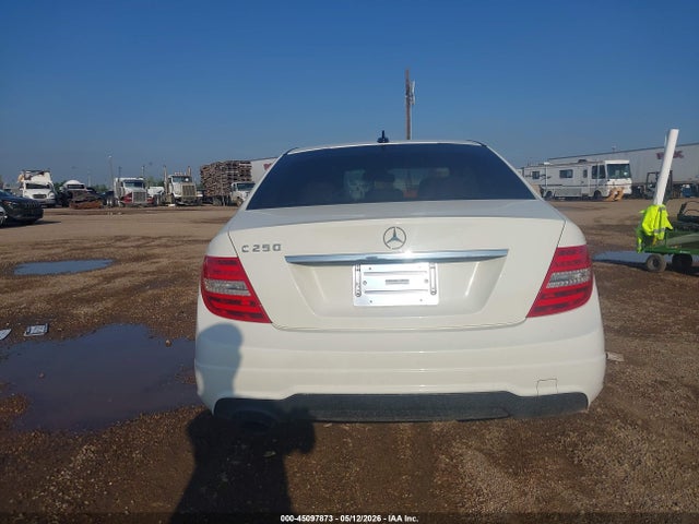 45097873 :رقم المزاد ، WDDGF4HB6CA609284 vin ، 2012 Mercedes-benz C 250 Luxury/sport مزاد بيع