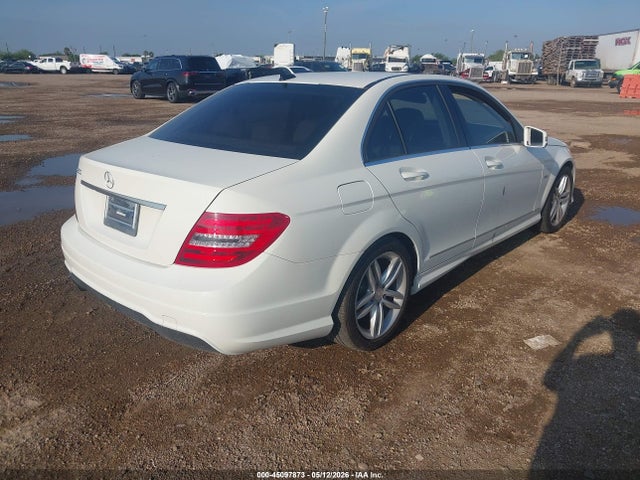 45097873 :رقم المزاد ، WDDGF4HB6CA609284 vin ، 2012 Mercedes-benz C 250 Luxury/sport مزاد بيع