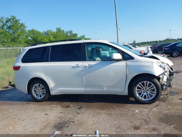 Продаж на аукціоні авто 2017 Toyota Sienna Xle 8 Passenger, vin: 5TDYZ3DC6HS773207, номер лоту: 45097882