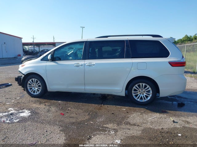 Продаж на аукціоні авто 2017 Toyota Sienna Xle 8 Passenger, vin: 5TDYZ3DC6HS773207, номер лоту: 45097882