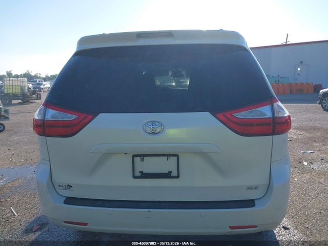 Продаж на аукціоні авто 2017 Toyota Sienna Xle 8 Passenger, vin: 5TDYZ3DC6HS773207, номер лоту: 45097882