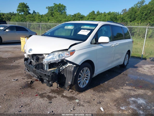 Продаж на аукціоні авто 2017 Toyota Sienna Xle 8 Passenger, vin: 5TDYZ3DC6HS773207, номер лоту: 45097882