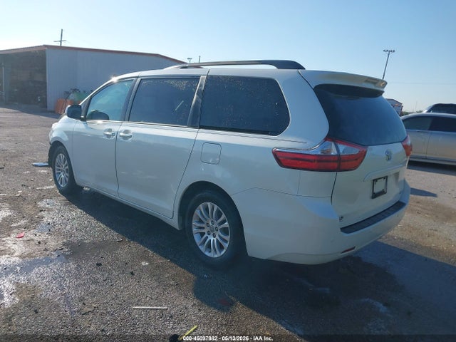 Продаж на аукціоні авто 2017 Toyota Sienna Xle 8 Passenger, vin: 5TDYZ3DC6HS773207, номер лоту: 45097882