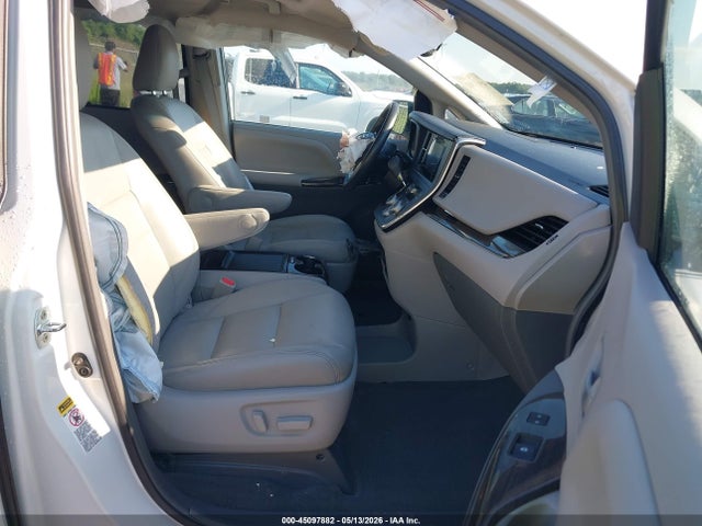 Продаж на аукціоні авто 2017 Toyota Sienna Xle 8 Passenger, vin: 5TDYZ3DC6HS773207, номер лоту: 45097882