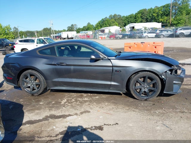 45097937 :رقم المزاد ، 1FA6P8CF1J5127421 vin ، 2018 Ford Mustang Gt مزاد بيع