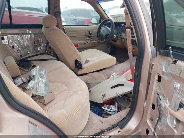 Продаж на аукціоні авто 1996 Ford Crown Victoria Police Interceptor, vin: 2FALP71WXTX156935, номер лоту: 45098000