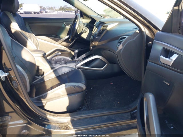 45098005 :رقم المزاد ، KMHTC6AE2GU255586 vin ، 2016 Hyundai Veloster Turbo مزاد بيع