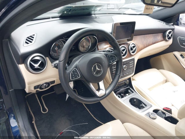 WDCTG4EB1HJ305713 Mercedes-Benz GLA 250