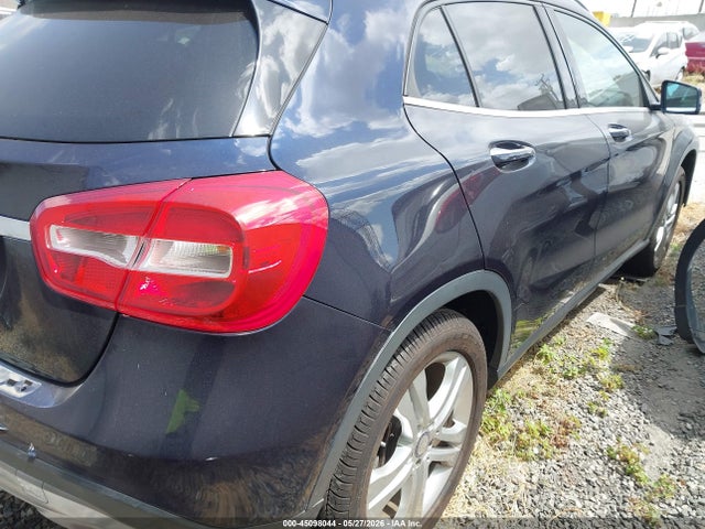 WDCTG4EB1HJ305713 Mercedes-Benz GLA 250