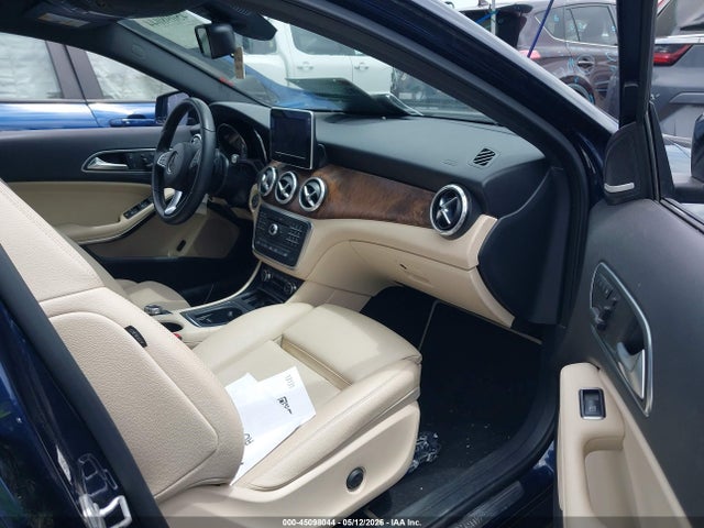WDCTG4EB1HJ305713 Mercedes-Benz GLA 250