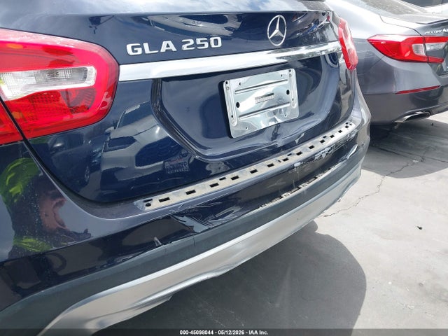 WDCTG4EB1HJ305713 Mercedes-Benz GLA 250