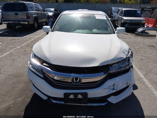45098049 :رقم المزاد ، 1HGCR3F90GA027568 vin ، 2016 Honda Accord Touring مزاد بيع