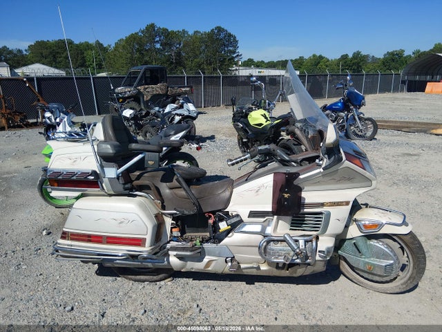 1990 Honda Gl1500 Se მანქანა იყიდება აუქციონზე, vin: 1HFSC2235LA200606, აუქციონის ნომერი: 45098063