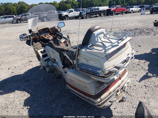 1990 Honda Gl1500 Se მანქანა იყიდება აუქციონზე, vin: 1HFSC2235LA200606, აუქციონის ნომერი: 45098063