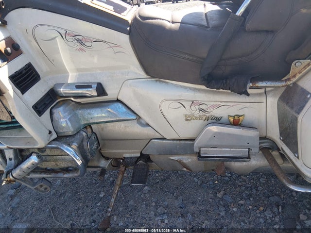 1990 Honda Gl1500 Se მანქანა იყიდება აუქციონზე, vin: 1HFSC2235LA200606, აუქციონის ნომერი: 45098063