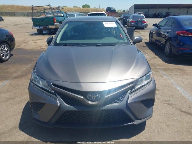 45098090 :رقم المزاد ، 4T1B21HK7KU014404 vin ، 2019 Toyota Camry Hybrid Se مزاد بيع