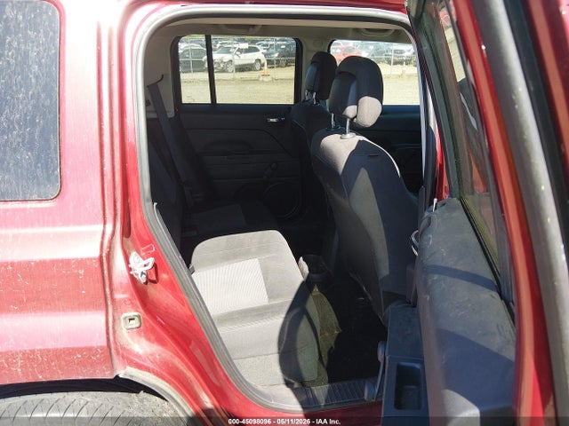 45098096 :رقم المزاد ، 1C4NJPBA4GD561368 vin ، 2016 Jeep Patriot Sport مزاد بيع