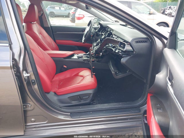 Продаж на аукціоні авто 2022 Toyota Camry Xse Hybrid, vin: 4T1K31AK7NU582325, номер лоту: 45098099