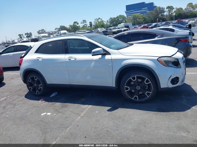 WDCTG4EB5JJ520193 Mercedes-Benz GLA 250