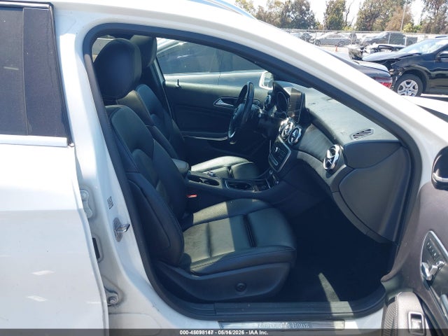 WDCTG4EB5JJ520193 Mercedes-Benz GLA 250