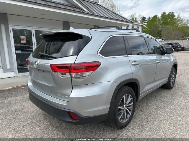 Продаж на аукціоні авто 2017 Toyota Highlander Xle, vin: 5TDJZRFH4HS381579, номер лоту: 45098152