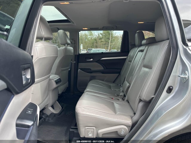 Продаж на аукціоні авто 2017 Toyota Highlander Xle, vin: 5TDJZRFH4HS381579, номер лоту: 45098152