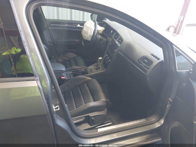 45098161 :رقم المزاد ، WVWVF7AU8JW177604 vin ، 2018 Volkswagen Golf R 2.0t W/dcc   Navigation مزاد بيع