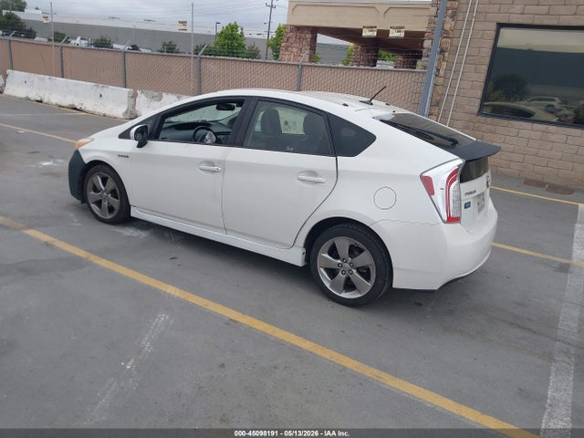 2013 Toyota Prius Three Se მანქანა იყიდება აუქციონზე, vin: JTDKN3DU9D5625028, აუქციონის ნომერი: 45098191