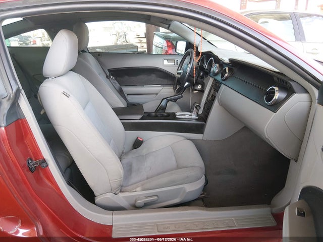 45098201 :رقم المزاد ، 1ZVHT80N085191001 vin ، 2008 Ford Mustang V6 Deluxe/v6 Premium مزاد بيع