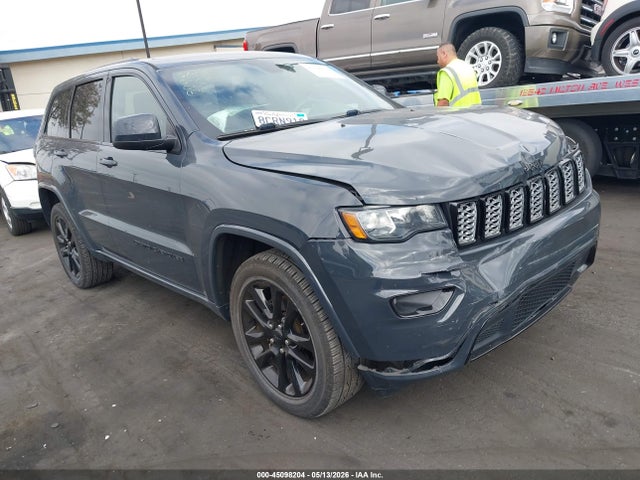 Jeep Grand Cherokee Altitude 4x4 2018 1C4RJFAGXJC360671 zdjęcie główne
