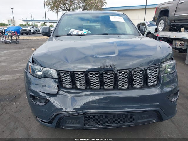 1C4RJFAGXJC360671 Jeep Grand Cherokee Altitude 4x4