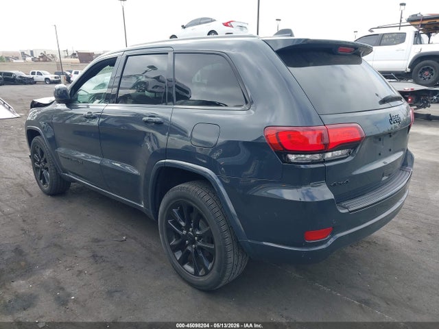 1C4RJFAGXJC360671 Jeep Grand Cherokee Altitude 4x4