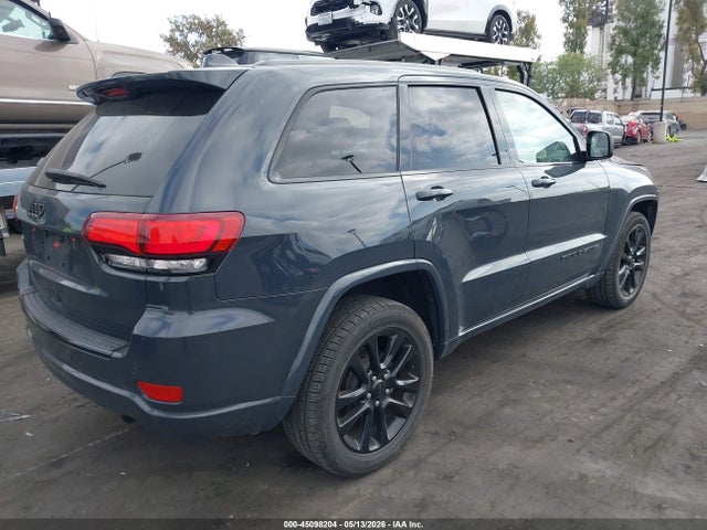 1C4RJFAGXJC360671 Jeep Grand Cherokee Altitude 4x4