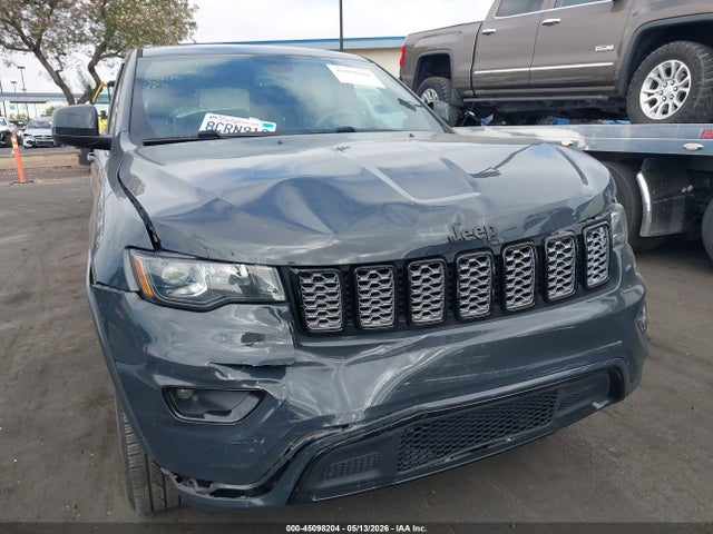 1C4RJFAGXJC360671 Jeep Grand Cherokee Altitude 4x4
