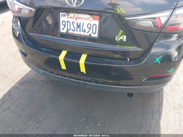 3MYDLBYV9JY307115 Toyota YARIS IA