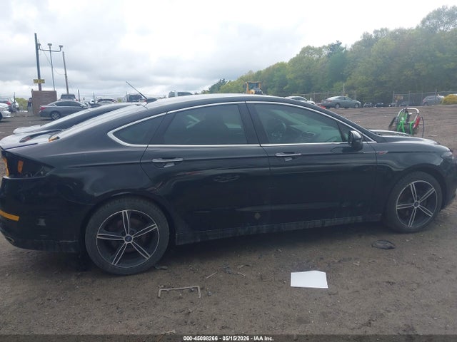 45098266 :رقم المزاد ، 3FA6P0D93GR372821 vin ، 2016 Ford Fusion Titanium مزاد بيع