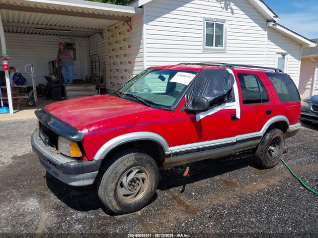 45098341 :رقم المزاد ، 1GNDT13W1V2102747 vin ، 1997 Chevrolet Blazer Lt مزاد بيع