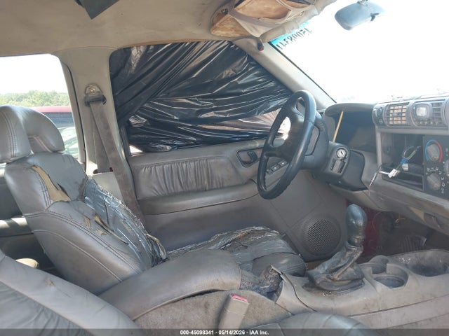 45098341 :رقم المزاد ، 1GNDT13W1V2102747 vin ، 1997 Chevrolet Blazer Lt مزاد بيع