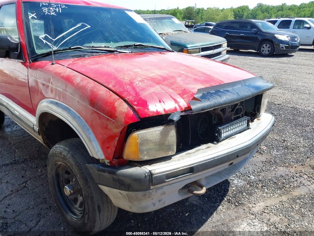 45098341 :رقم المزاد ، 1GNDT13W1V2102747 vin ، 1997 Chevrolet Blazer Lt مزاد بيع