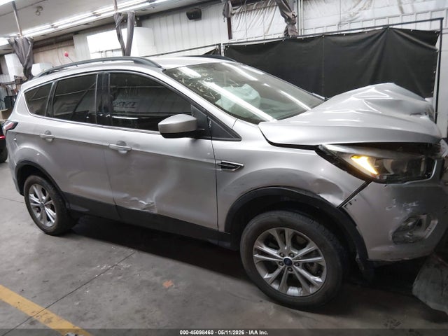 Продажа на аукционе авто 2018 Ford Escape Se, vin: 1FMCU9GD4JUB29010, номер лота: 45098460