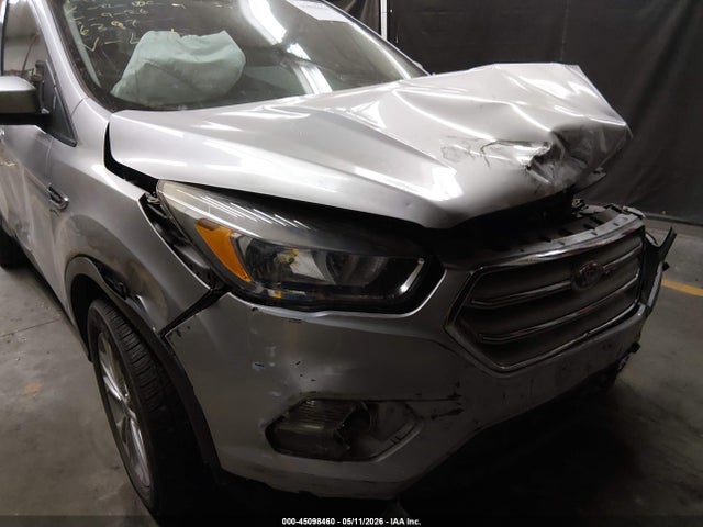 Продажа на аукционе авто 2018 Ford Escape Se, vin: 1FMCU9GD4JUB29010, номер лота: 45098460