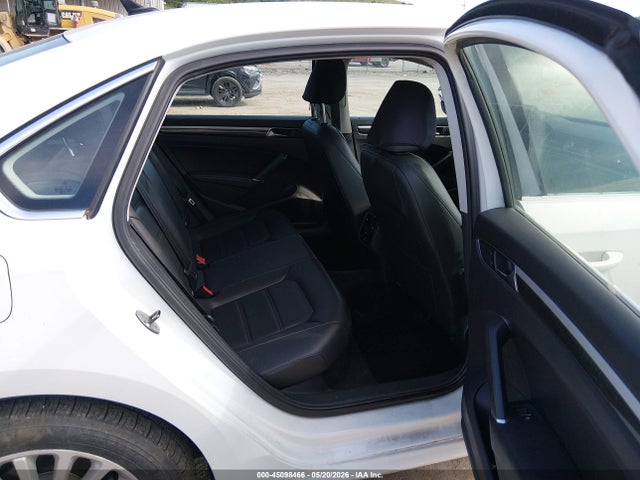Aukcja sprzedaży 2017 Volkswagen Passat 1.8t Se, vin: 1VWBT7A39HC040750, numer aukcji: 45098466