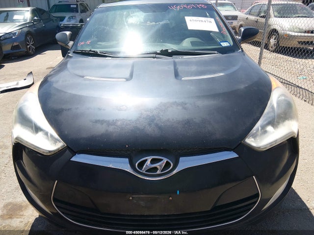 Продаж на аукціоні авто 2013 Hyundai Veloster Base W/gray, vin: KMHTC6AD9DU095290, номер лоту: 45098478
