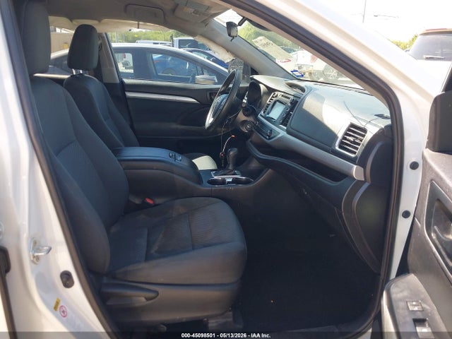 5TDZARFH6KS053081 Toyota Highlander Le