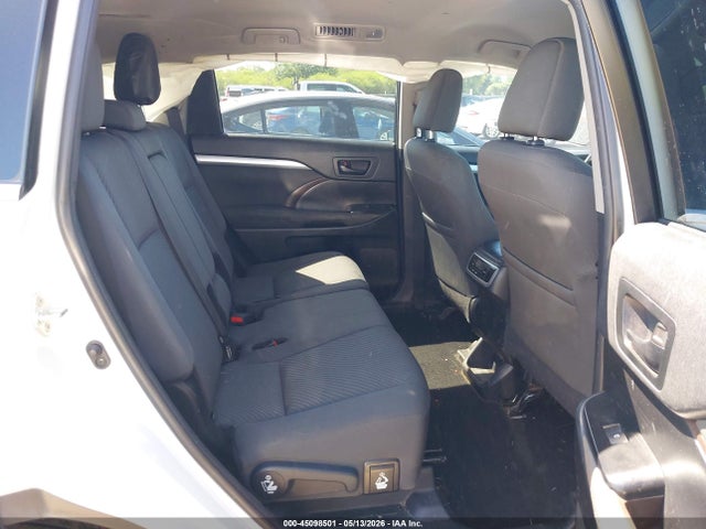 5TDZARFH6KS053081 Toyota Highlander Le